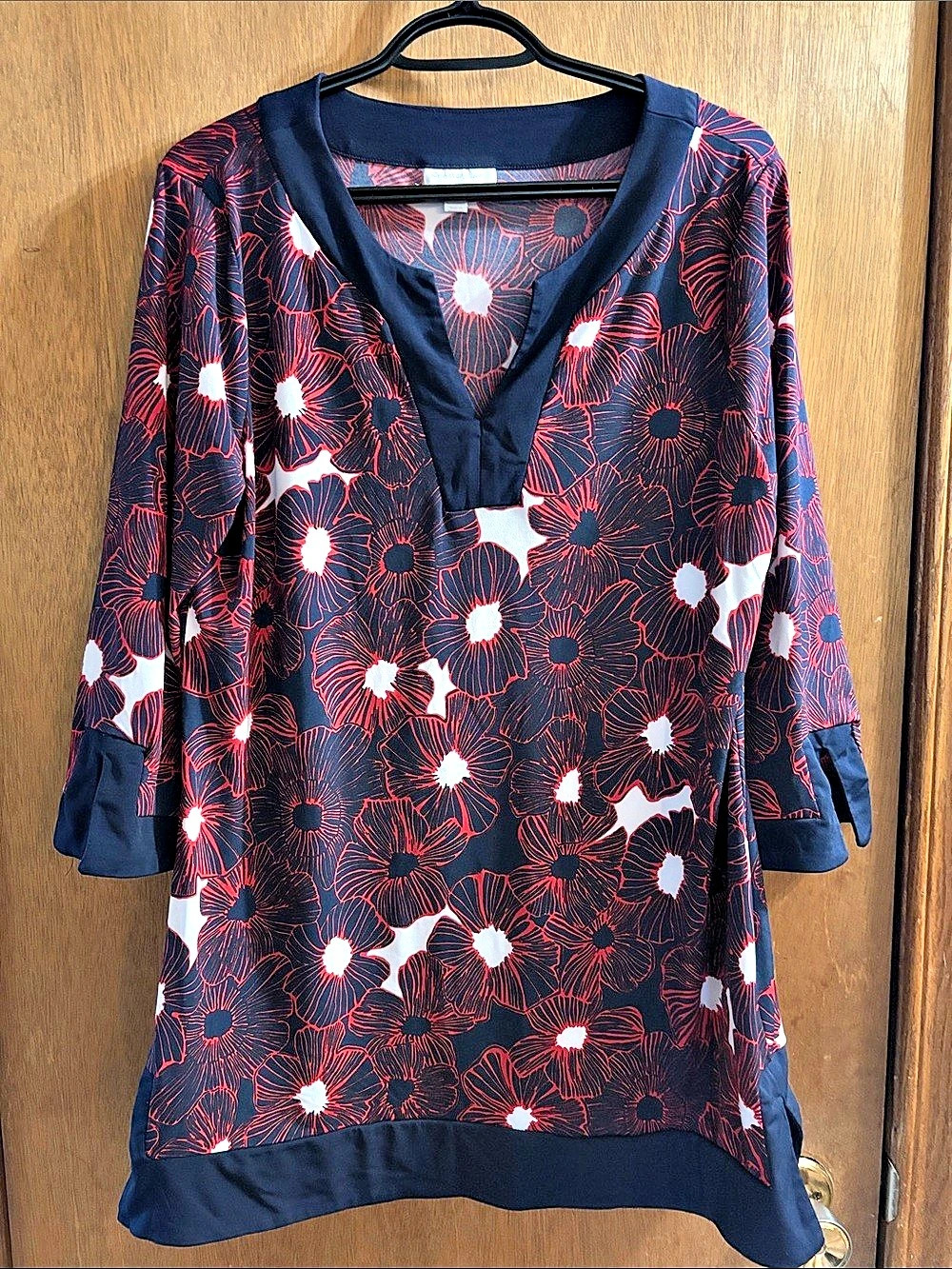 Christopher & Banks Floral Tunic in Black & Red Size XL Like New